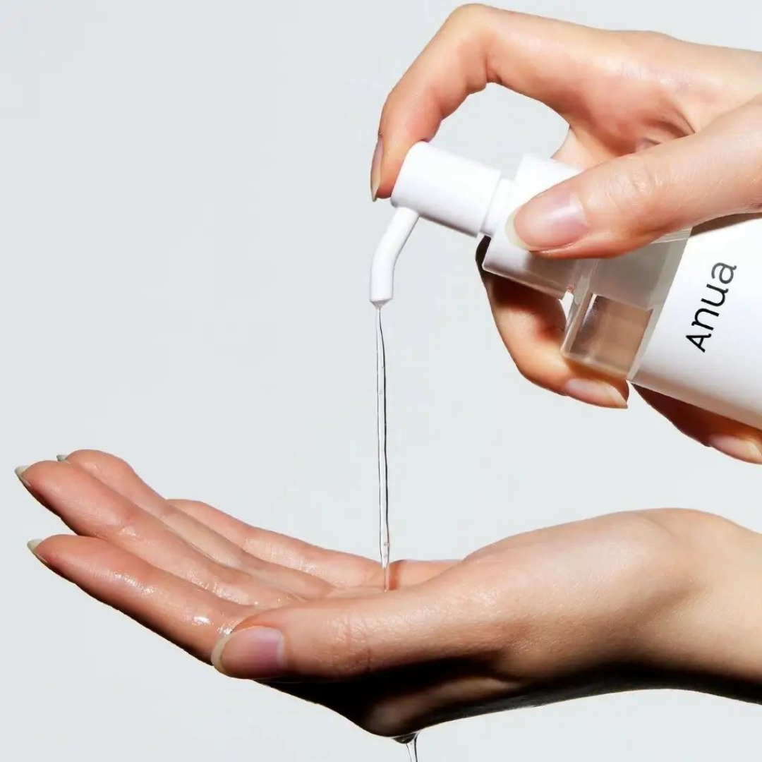 Limpiar profundamente el rostro, disolver maquillaje, protector solar y grasa, y ayudar a mantener los poros limpios sin irritar la piel.